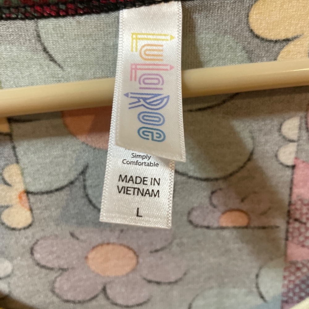 Women Large OS 2 Piece LuLaRoe Shirt with matching Leggings! Complete matching S - Picture 3 of 6